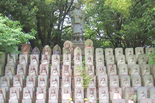 長母寺(名古屋市東区)四国八十八ヶ所・修行大師像
