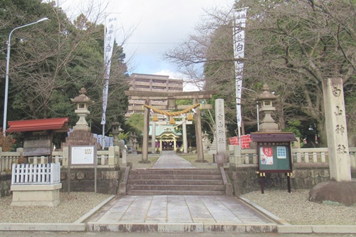白山神社(岐阜県多治見市)一の鳥居・社号標