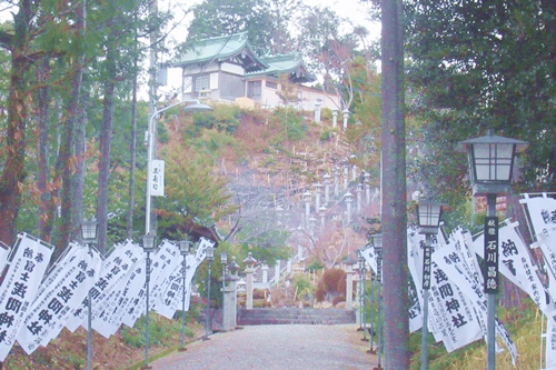 富士浅間神社(愛知県東郷町)奥宮と表参道の奉納幟