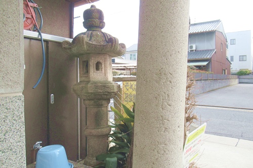 須佐之男社(名古屋市東区出来町・中之切)石灯籠