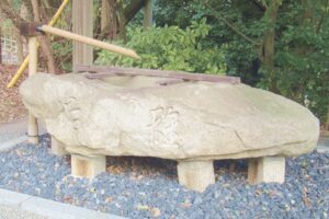 八事御嶽神社(名古屋市天白区)手水石