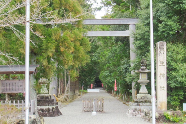 丹生神社(三重県多気町)鳥居と社号標01